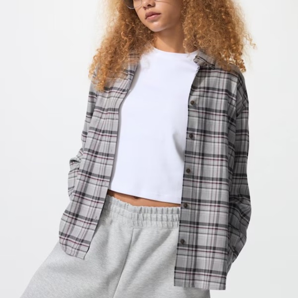 Uniqlo Soft Flannel Skipper Shirt, Size M - Picture 5 of 5